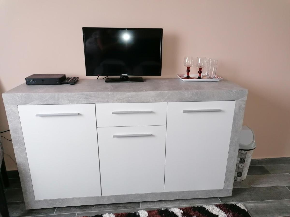Napfeny Szallas Szeged Buitenkant foto